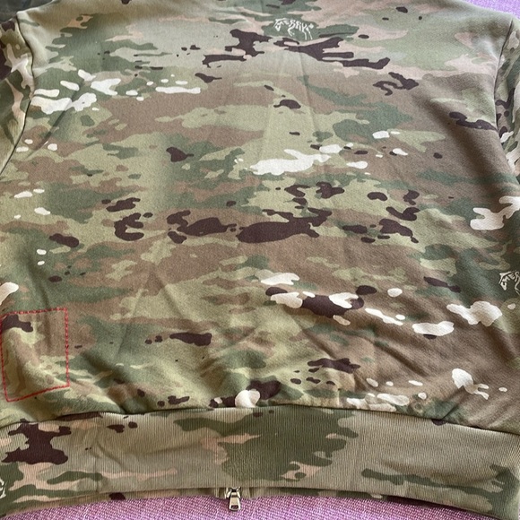 Cherry LA logo camouflage zip-up hoodie. Gently, gently used. - Picture 4 of 13